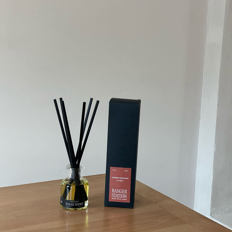 COWBOY CHRISTMAS REED DIFFUSER Reed Diffuser balsam / pine sap / juniper / cedar 