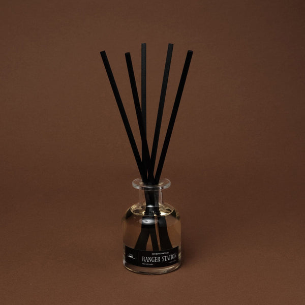 COWBOY CHRISTMAS REED DIFFUSER Reed Diffuser amber / montana juniper / frankincense / whiskey 