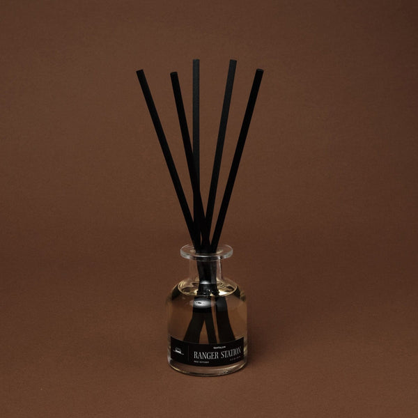 SANTALUM REED DIFFUSER Reed Diffuser sandalwood / amber resin / iris / leather 