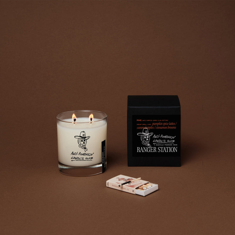 STUDIO RESERVE – PINE (ANTI-PUMPKIN CANDLE CLUB EDITION) Candles Doesn't smell like: pumpkin spice lattes / caramel apples / cinnamon brooms 