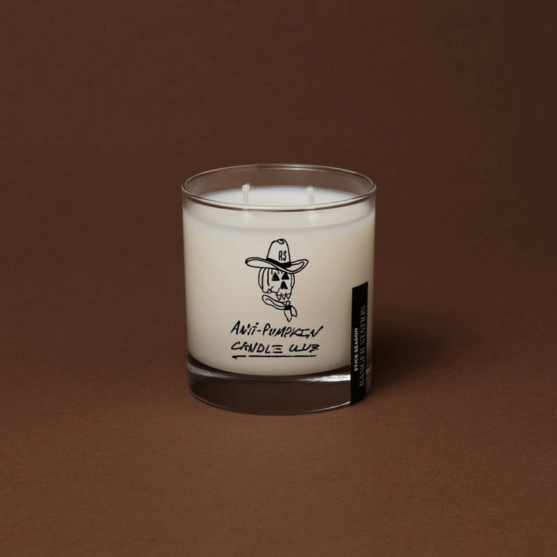 STUDIO RESERVE – PINE (ANTI-PUMPKIN CANDLE CLUB EDITION) Candles Doesn't smell like: pumpkin spice lattes / caramel apples / cinnamon brooms 